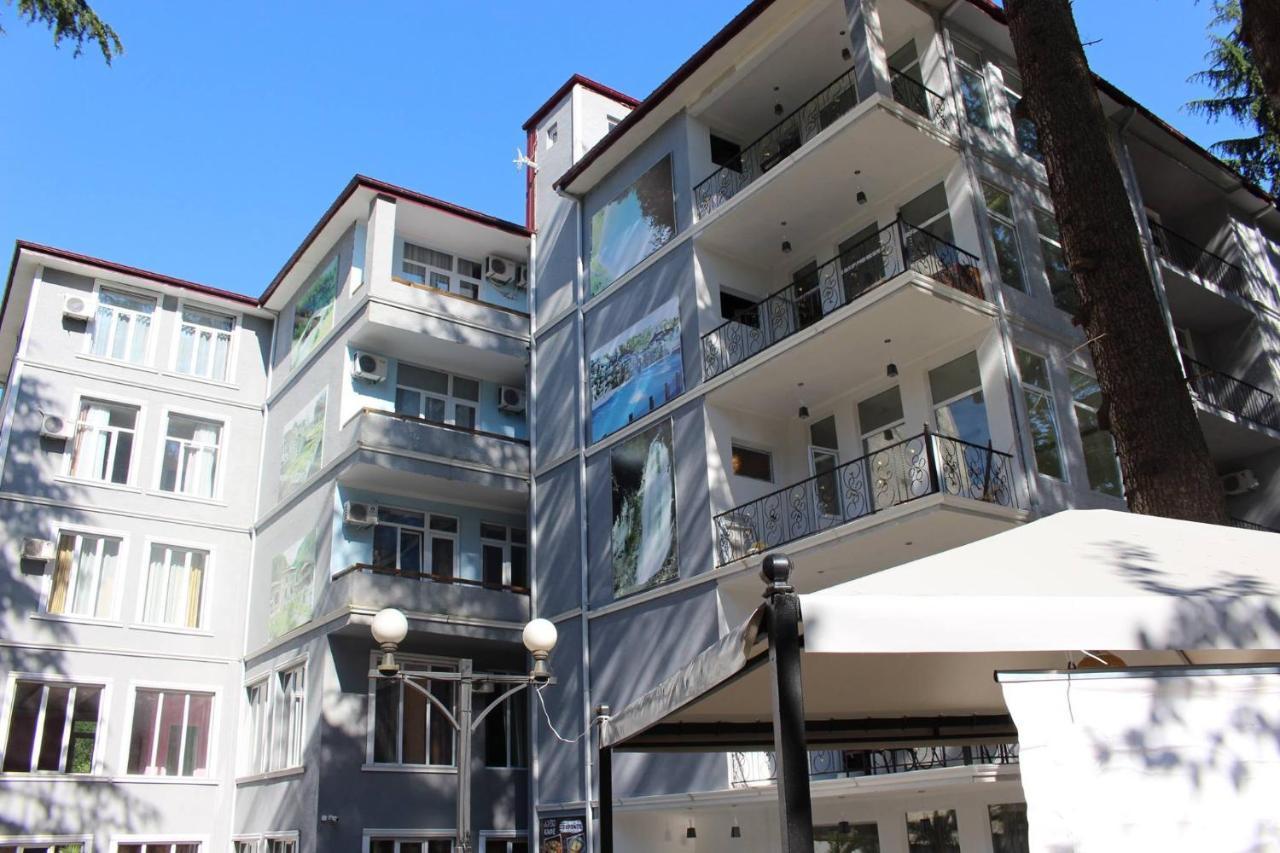 Hotel Nine Brothers Makhinjauri Esterno foto