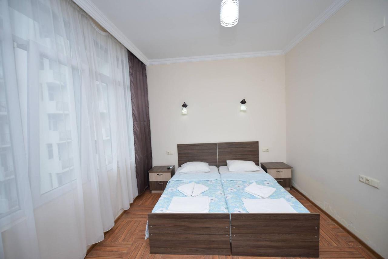 Hotel Nine Brothers Makhinjauri Esterno foto