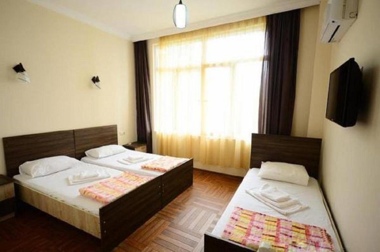Hotel Nine Brothers Makhinjauri Esterno foto